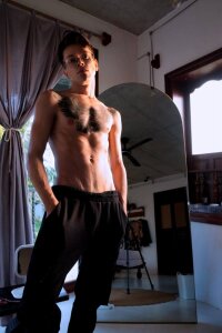 Zdjęcia William_Henry_ Topless:  7