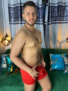 MY BODY de HARRY_RAMIREZ  2 photos