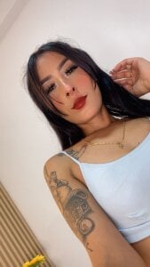 Casual Girl💋 de emily_rivas_  4 Imagens