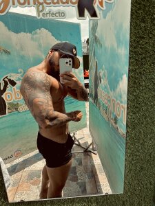 Mrernest Fotos sexys bronceándomelo Pic 3