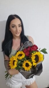 NaughtySheHot Public Pic 2