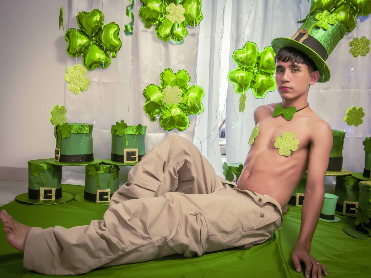 Thayler_jones Právě oblíbené foto 4223