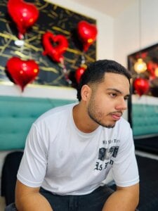 Every good boy needs a dark king to guide him de Trevor_Ash  3 Imagens