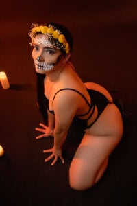 Liinda_Saenz Halloween Pic 5
