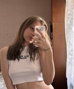 YangReifer's XXX Nude Photo 3