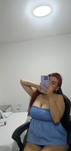 ximena_dork How do I look with my light blue shirt?💙 Bilde