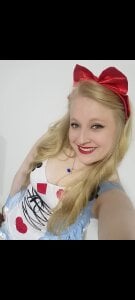 AliceCat_01 Public Pic 7