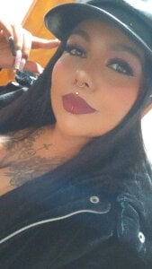 shayna_manson_ Public Pic 3