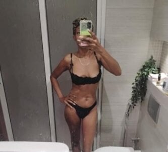 MzKikiBluntz Public Gambar 7