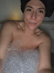 Ellie-Elizabeth Naughty Treat… Don’t Get Addicted 🤭💦  3. fénykép