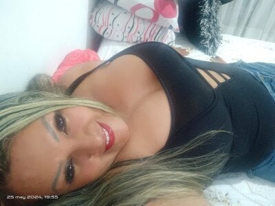 tutu_milf Public Pic 4