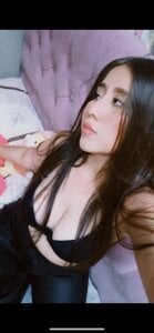 Scarlett_Noire_outdoors Public Pic 4