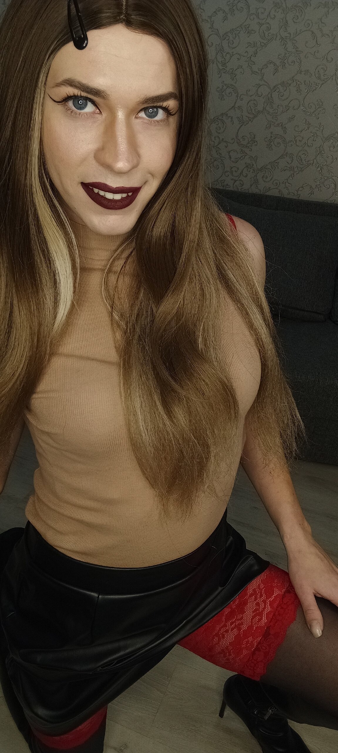 Anna_inHear Gambar Trending 605