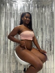 Amykord FLIRTATE AND SWEET 🍓 Pic 4