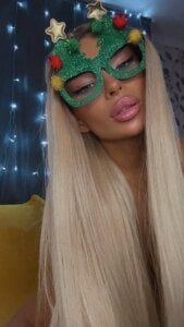 coupleinspire Merry Cristmas Pic