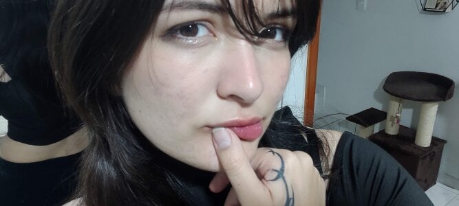 LilyWest19Public图片