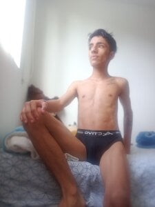 hey guys de ABRAHAN_XO  2 photos