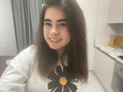 JoanBrach Colors of femininity Pic