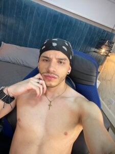 Let yourself be carried away by my temptation 😈 de liam_es  8 Imagens