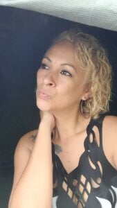 Join Pareja_milf_and_young Live Sex Chat - Profiles, Reviews, & Porn