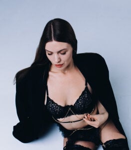 Lovella_Lips Public Pic 5