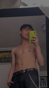 Angel_DamiianのFront Mirrorの 4枚の写真