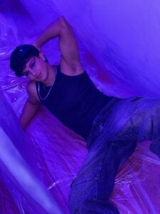 Leo_Savage_ Magnetic Desires Pic 2