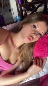 sarah2007 Public Pic 3