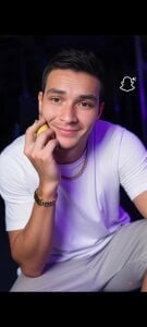 A-L-E-S-I-S Public Pic 3