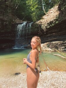 Martina_Isseeethis water flows like me from you🥵💗图片