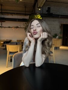 BritanyCrowner Public Bilde 4