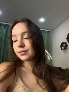 LisaSmiths new manicure Pic 2