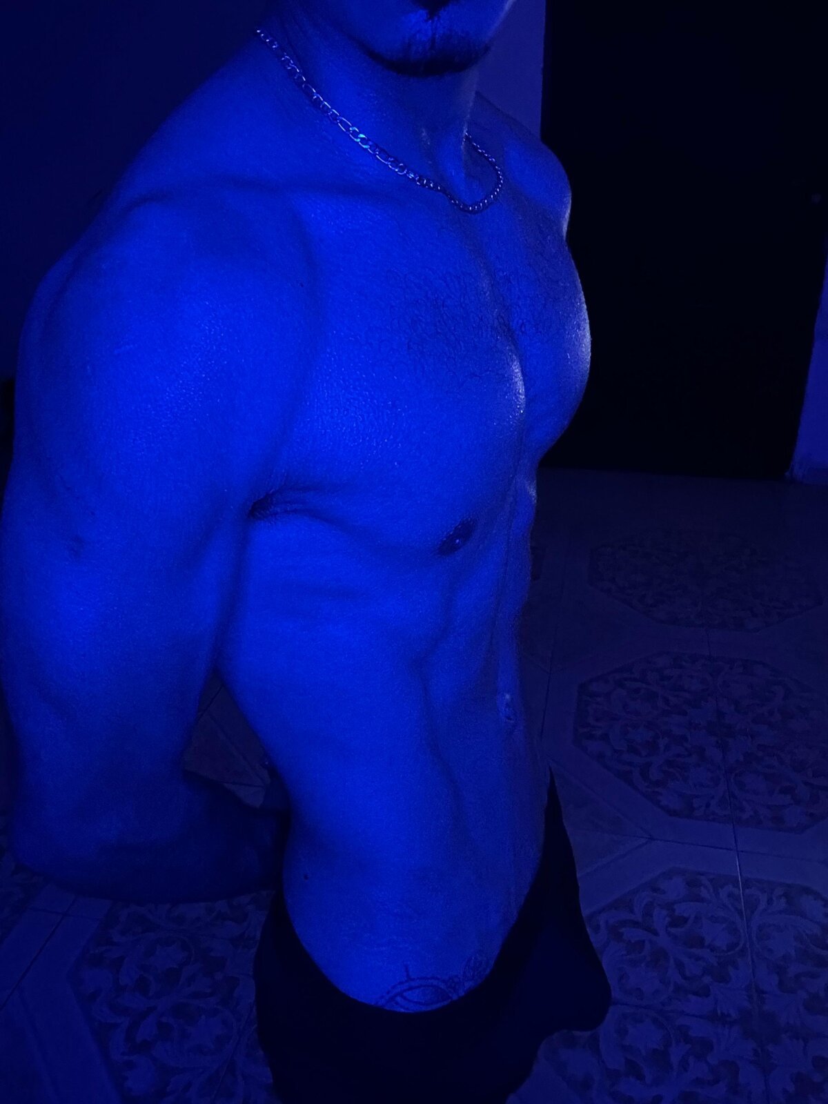 Foto em tendência de NicolaiKarav 2213