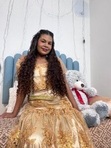 yaazhinii Public slika 4