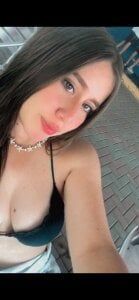 Scarlet_noire_outdoors_ Public Pic 6