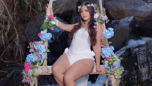 samanthaa_sm Valentine's Day 💖  2টি ছবি