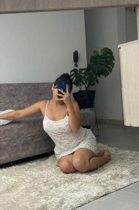 Valen_Sky Public Pic 2