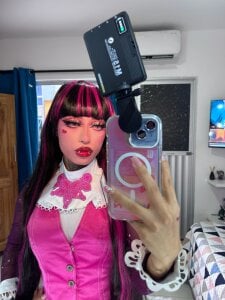 Elodieth_007Draculaura mode🧛‍♀️🖤 Bild 3