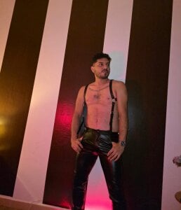 samuelcoopeer leather badbunny 😈🐰 Pic