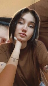 april_moore Public Pic 2