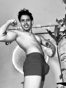 Magnuz_Col Public slika