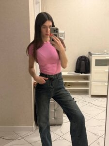 MinaMancilla through the looking glass Kuva 5