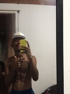 huge_boy20 Public Foto 2