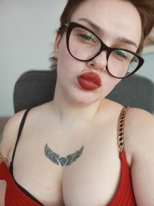 KamillaJei red new dress Pic 9