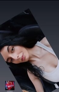 me :) de Alessy1  2 Imagens