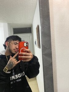 KNOW ME od Connor_Allister  7 snímek