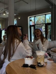 Public de MonaFlame  Imagens