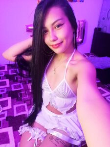 lore_mills01 Public Pic