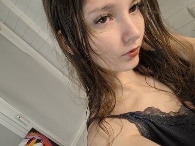 DongMolt I'm after a shower Immagine 