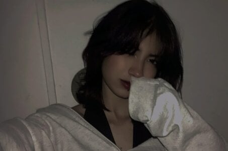 Zdjęcia LilithCorpse_ Body Language 👄: 